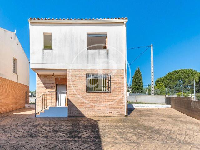 Casa en venta en Turís. Chalet unifamiliar en venta próximo a Turís. Casas.