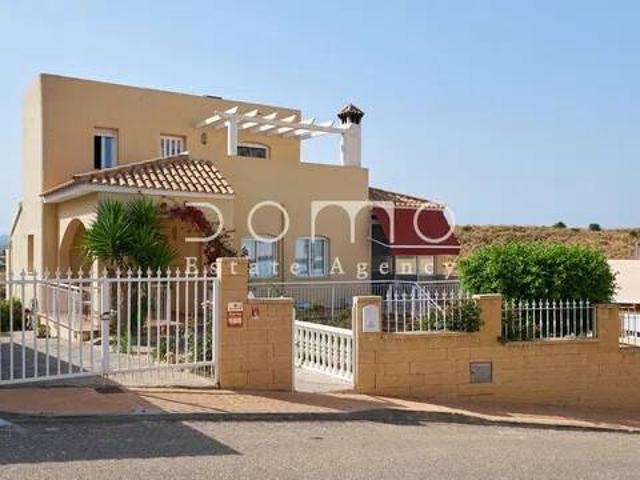 Casa en Venta en Turre