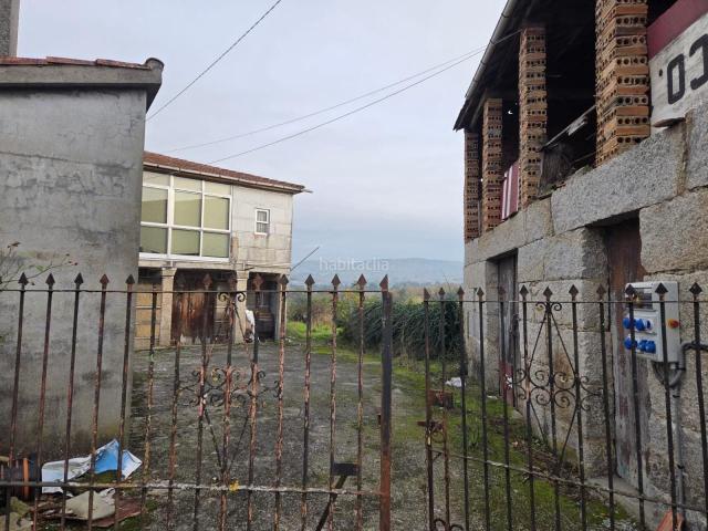 Casa en venta en Taboadela. OPORTUNIDAD! SE VENDEN 2 CASAS REGISTRADAS Y CON TERRENO EN TABOADELA. Casas.