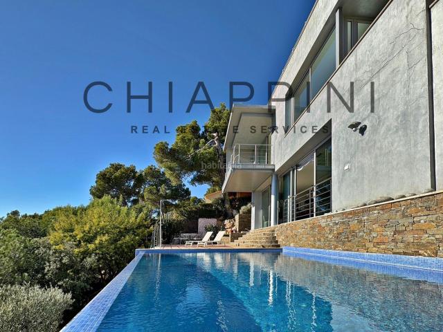 Casa en venta en Tamariu Costa Brava. Villa de LUJO de diseño. Casas.