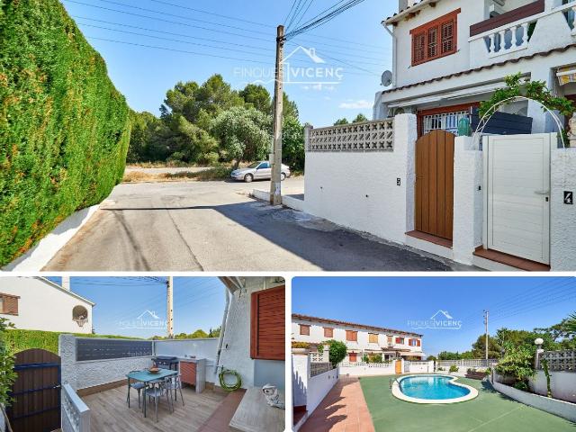 Casa en venta en Tarragona, Urbanitzacions de Llevant Costa Dorada. ADOSADA EN VENTA MASSOS COMARRUGA. Casas.