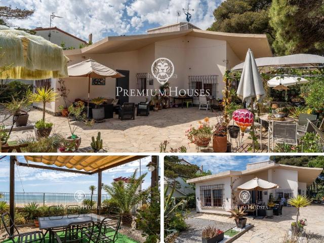 Casa en venta en Tarragona, Urbanitzacions de Llevant Costa Dorada. Casa en primera línea de mar en Urbanitzacions de Llevant. Casas.