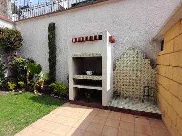 CASA EN VENTA EN TAXQUEÑA