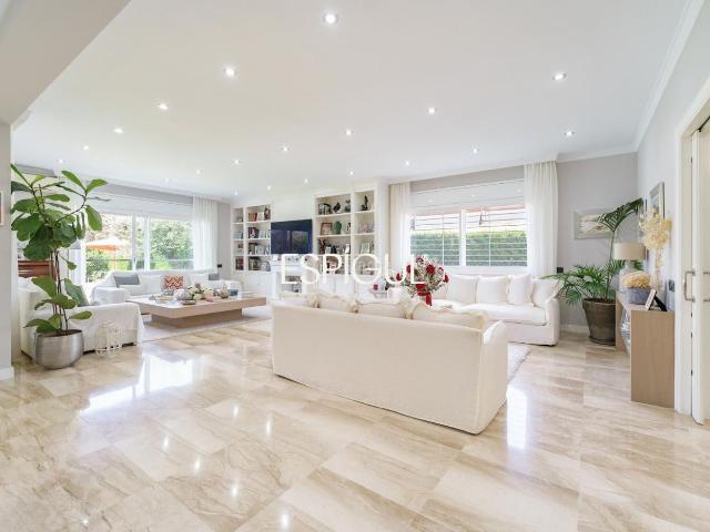 Casa en venta en Teià. Exclusivo chalet independiente muy próximo al centro de Teià. Casas.