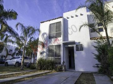 Casa en Venta en Tesistan,Zapopan,Jalisco