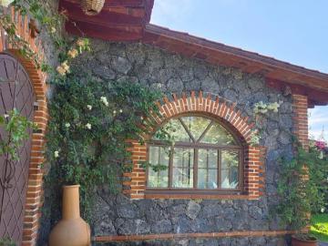 Casa en Venta en Tepoztlán Morelos, en Santiago Tepetlapa