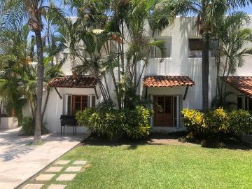 Casa en venta en Tequesquitengo, Cancún, Morelos