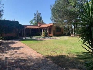CASA EN VENTA EN TEQUISQUIAPAN EN GRANJAS RESIDENCIALES SOFI