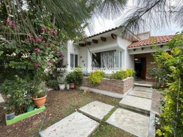 CASA EN VENTA EN TEQUISQUIAPAN FRACC. REAL DEL CIERVO CYANNA