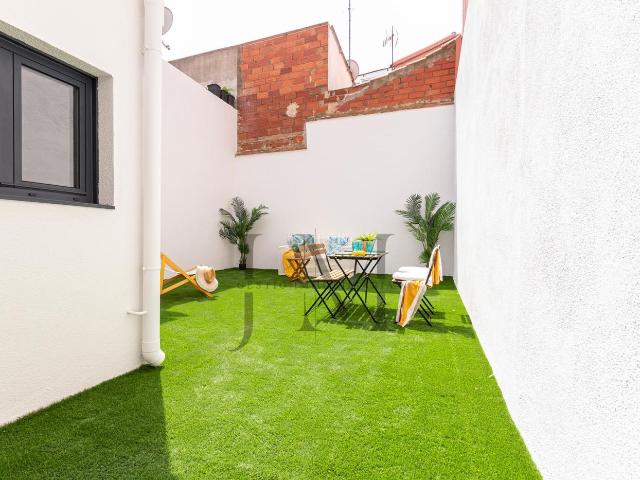 Casa en venta en Terrassa, Ca n'Anglada. Casa totalmente reformada a estrenar. Casas.