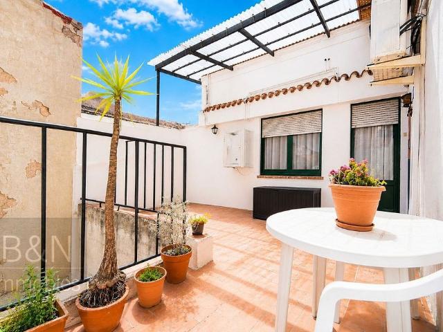 Casa en venta en Terrassa, de 98 m² 3 habitaciones por 278.500