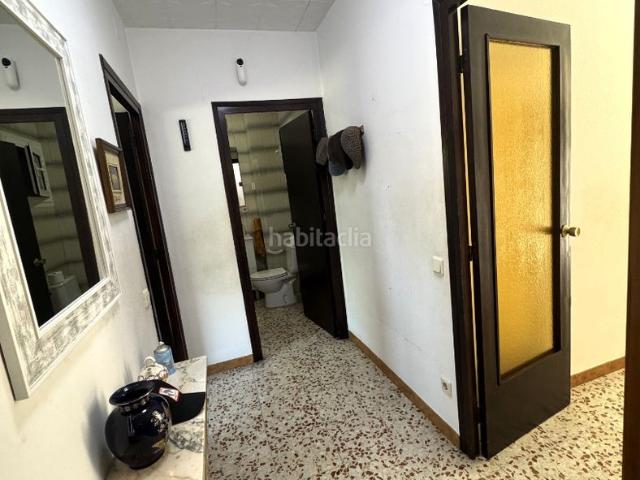 Casa en venta en Terrassa, Egara. Casa con gran potencial en Terrassa, ideal tanto para vivienda familiar como para actividad profesional o negocio. Casas.