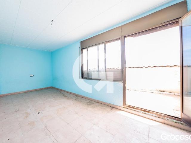 Casa en venta en Terrassa, Les Arenes La Grípia Can Montllor. AMPLIA CASA EN LA GRIPIA. Casas.