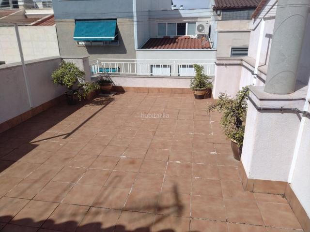 Casa en venta en Terrassa, San Pere. EDIFICIO CON DOS VIVIENDAS. Casas.