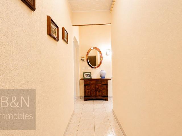 Casa en venta en Terrassa, San Pere. EN EXCLUSIVA Una vivienda con esencia de casa en pleno corazón de Sant Pere. Casas.