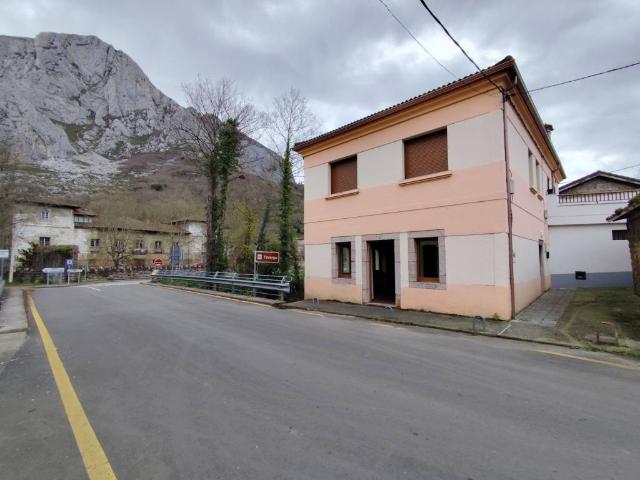 Casa en Venta en Teverga