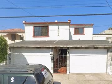 Casa en Venta en Tijuana, cerca de la frontera, 4 recamarás y amplio patio