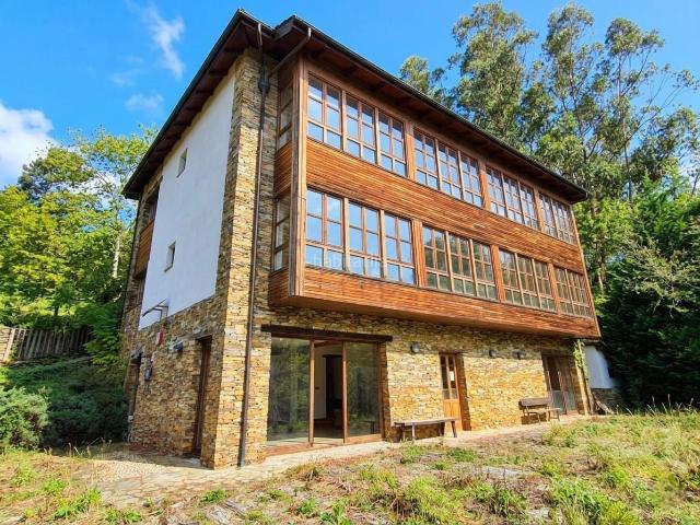 Casa en venta en Tineo. Casa en venta en Tineo, 12 dormitorios. Casas.