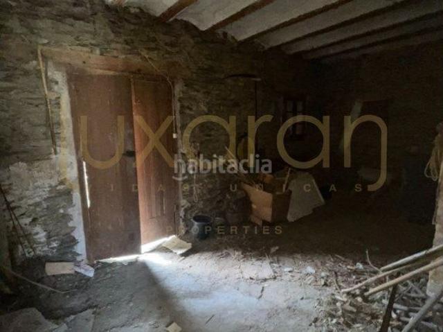 Casa en venta en Tírvia Pirineos. Casa con patio en Tírvia. Casas.