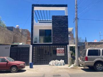 CASA EN VENTA EN TLAQUEPAQUE, JALISCO PASEOS DEL PRADO