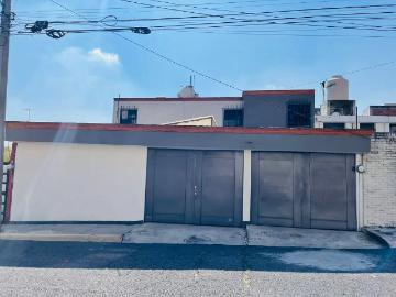 Casa en Venta en Toluca, Lomas Altas, calle Tepozan
