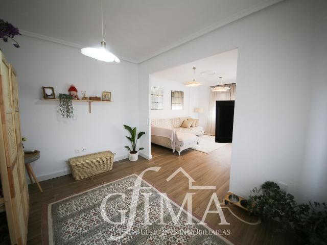 Casa en venta en Tomelloso. Casa amueblada junto a Pº Ramón Ugena. Casas.