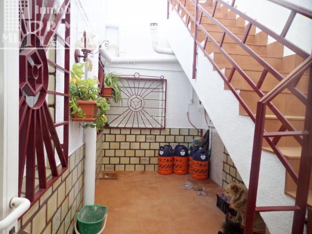Casa en venta en Tomelloso. CASA, TOTALMENTE AMUEBLADA, DE DOS PLANTAS EN VENTA EN TOMELLOSO. Casas.