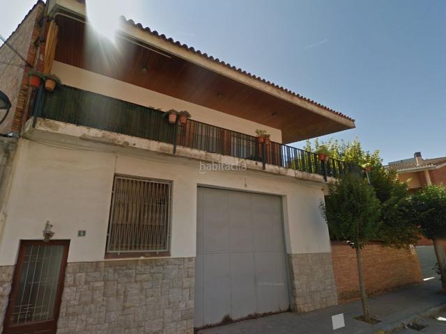 Casa en venta en Tona. Casa con parking para 10 coches y 2 motos. Casas.