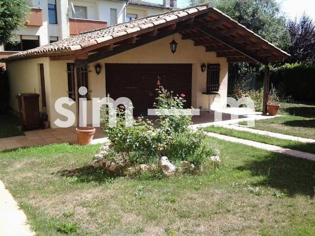 Casa en venta en Tona, de 453 m² 16 habitaciones por 460.000