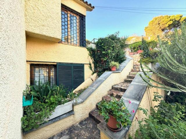 Casa en venta en Tossa de Mar, Santa Maria de Llorell Costa Brava. CON LICENCIA TURISTICA. Casas Tossa de.