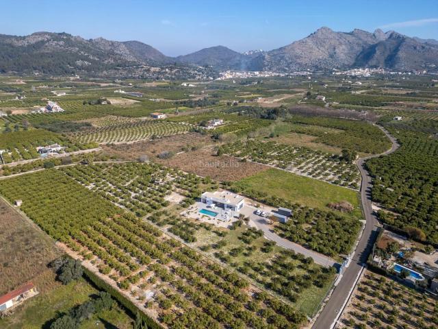 Casa en venta en Tormos. Luxury Modern Villa on a 10,810m2 Rustic Plot in the Orba Valley. Casas.