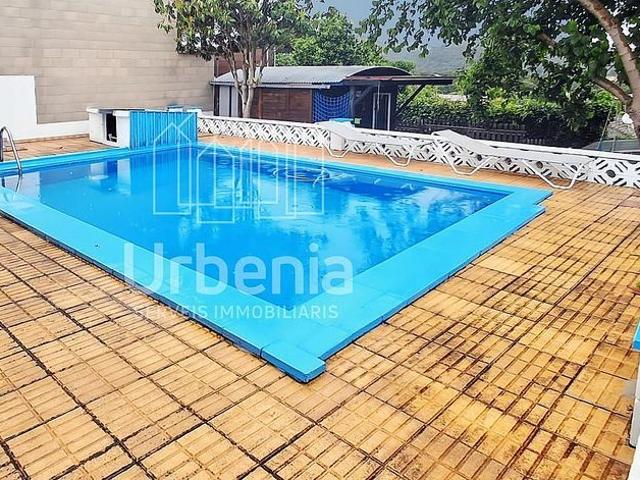 Casa en venta en Tordera, de 169 m² 5 habitaciones por 350.000