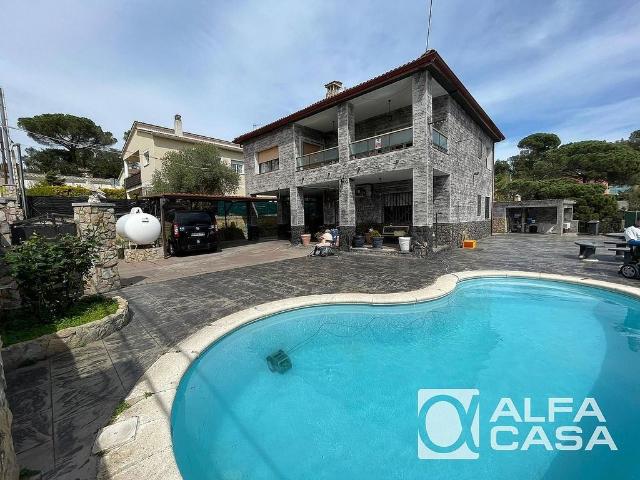 Casa en venta en Tordera, de 230 m² 6 habitaciones por 307.000 €