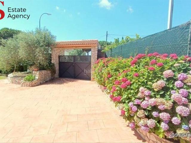 Casa en venta en Tordera, Niàgara Parc Àgora Parc. Casa en perfecto estado con jardin amplio en urbanización Niagara Park, Tordera. Casas.