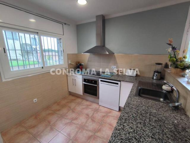 Casa en venta en Tordera, Niàgara Parc Àgora Parc. Amplia y soleada casa a cuatro vientos en urbanización de Tordera. Casas.