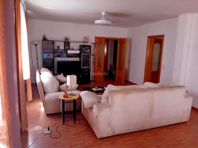 Casa en venta en Torralba de Calatrava. Casa de 5 dormitorios en Torralba de Calatrava. 293 m, patio, terraza, cochera automática y excelentes calidades. Casas Torralba de.