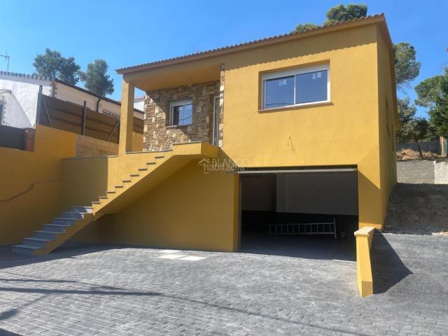 Casa en venta en Torre de Claramunt La. Casa de obra nueva en La Torre de Claramunt. Casas Torre de Claramunt.