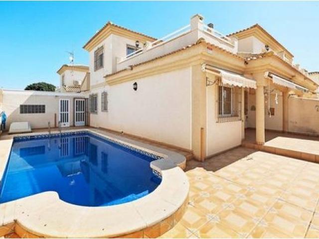 casa en Venta en Torre De La Horadada. THER T394