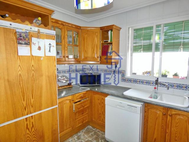 Casa en venta en Torredelcampo. Casas.