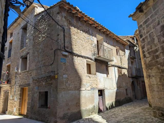 Casa en venta en Torre del Compte Teruel