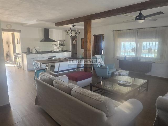 Casa en venta en Torre del Mar, Centro. CHALET EN ALMAYATE. Casas Torre del.