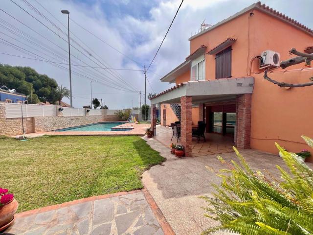 Casa en venta en Torreblanca. Casas.