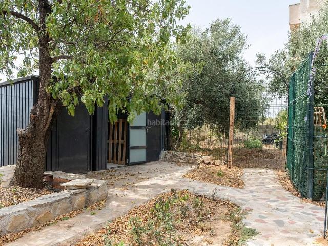 Casa en venta en Torreblanca. Gran casa con jardín en la ciudad de Torreblanca con múltiples posibilidades. Casas.