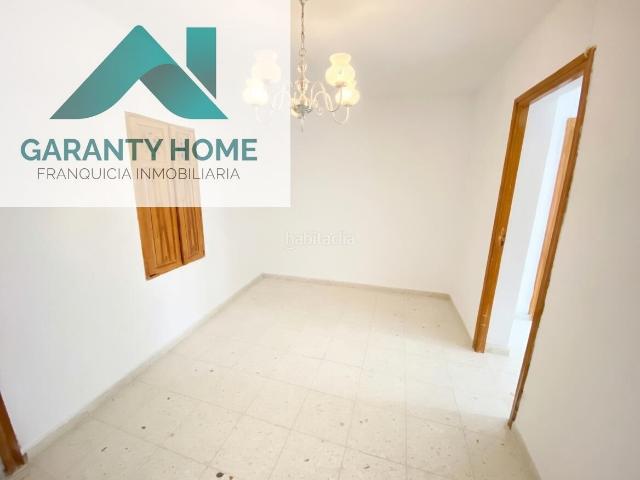 Casa en venta en Torredonjimeno. Casa 2 plantas con patio y terraza en Torredonjimeno. Casas.