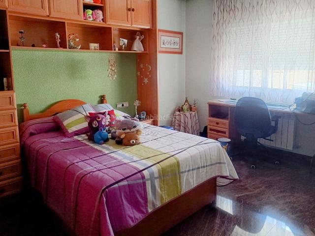 Casa en venta en Torredelcampo. Casa en venta en Torre Del Campo, 5 dormitorios. Casas.