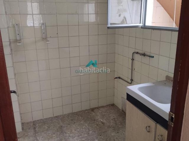 Casa en venta en Torredelcampo. Casa en el centro de Torredelcampo con terraza y patio. Casas.