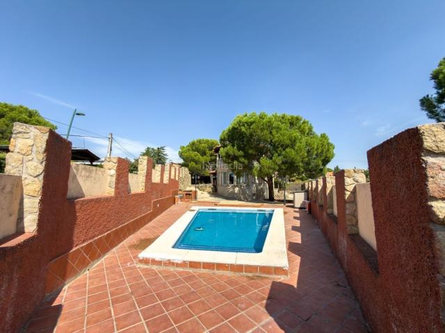 Casa en venta en Torrelodones, El Monte. Casas.