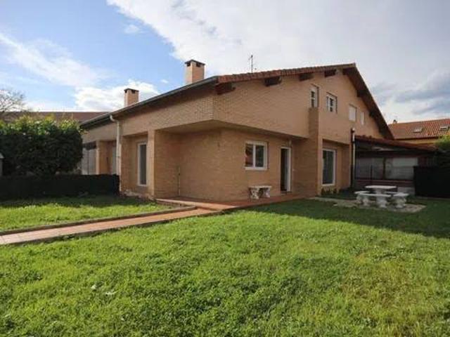 Casa en Venta en Torrelavega