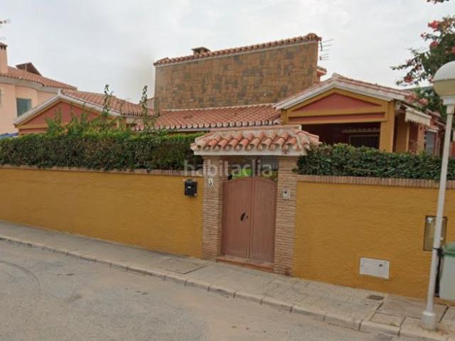 Casa en venta en Torremolinos, Los Álamos. Chalet en Torremolinos. Casas.