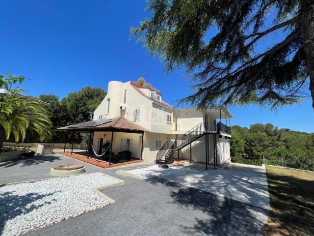 Casa en venta en Torrent, Santa Apolonia